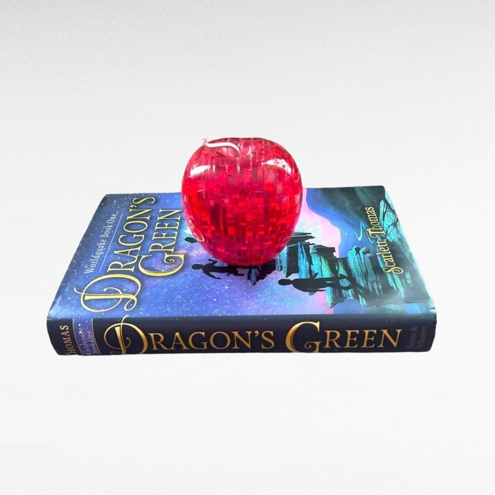 New Dragon’s Green Series Hardcover Book With 3D Vintage 90s Apple Puzzle